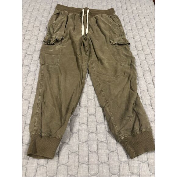 Ladies cargo pants.  Size medium by aerie - Picture 1 of 4
